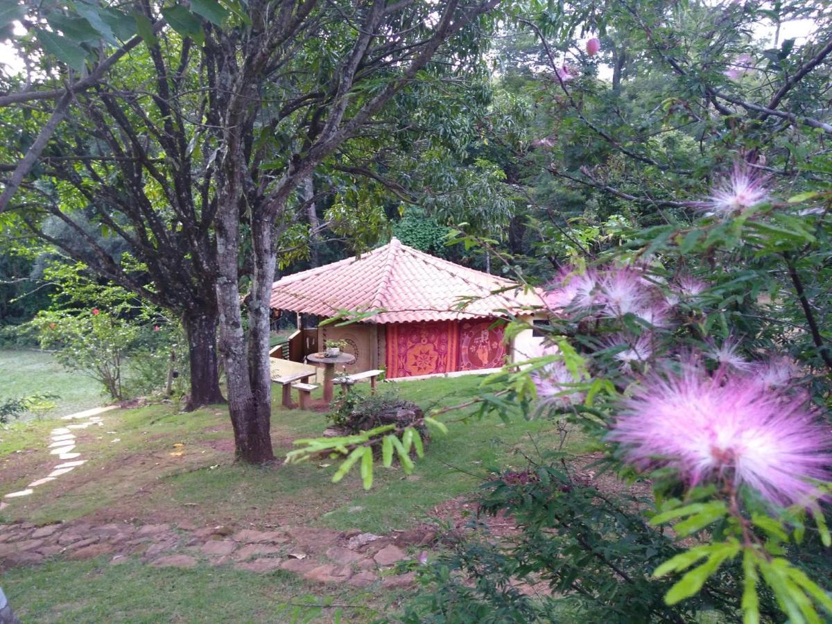 Govinda Moeda Pousada Buitenkant foto