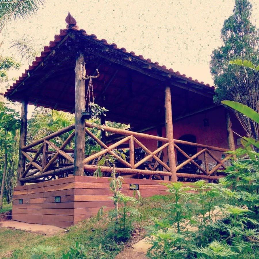 Govinda Moeda Pousada Buitenkant foto