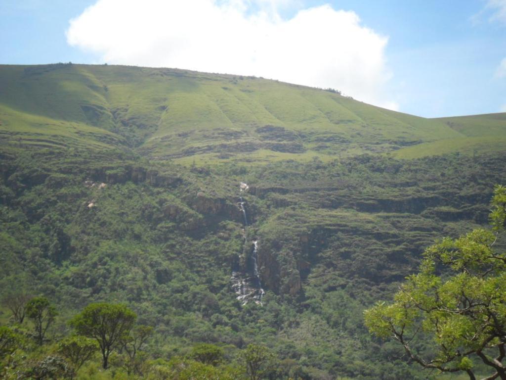 Govinda Moeda Pousada Buitenkant foto