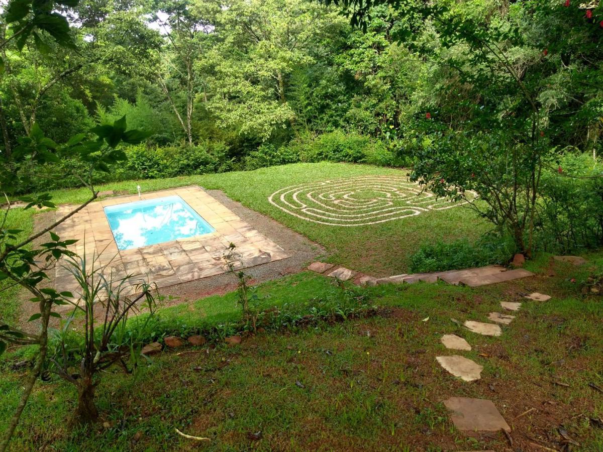Govinda Moeda Pousada Buitenkant foto