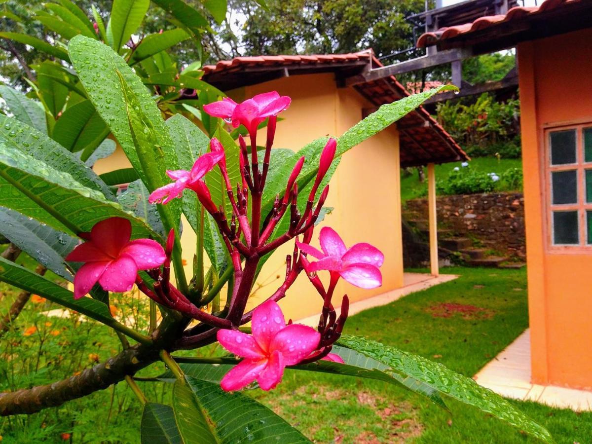 Govinda Moeda Pousada Buitenkant foto